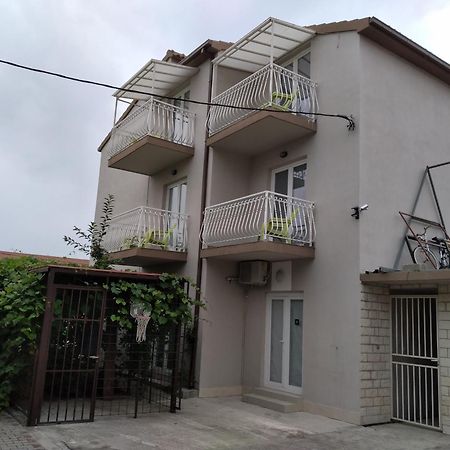Pauli Daire Kastela Oda fotoğraf