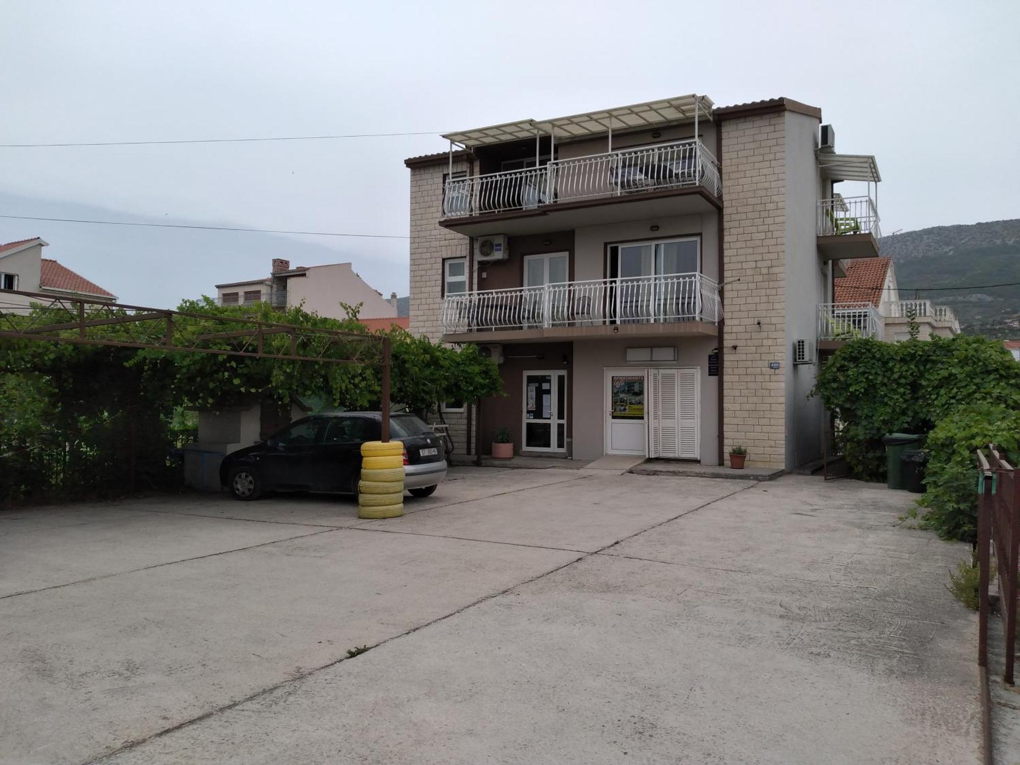 Pauli Daire Kastela Oda fotoğraf